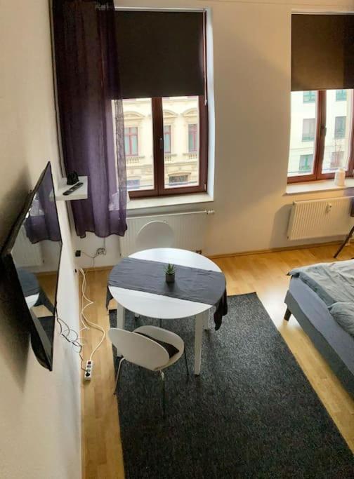 Cozy Studio-apartment - Suedplatz Apartment *